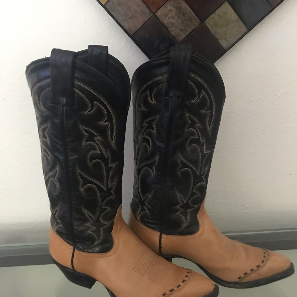 Vintage Women’s Tony Lama Boots